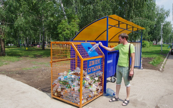 Контейнеры для сбора пластиковых бутылок установили во дворах Ставрополя