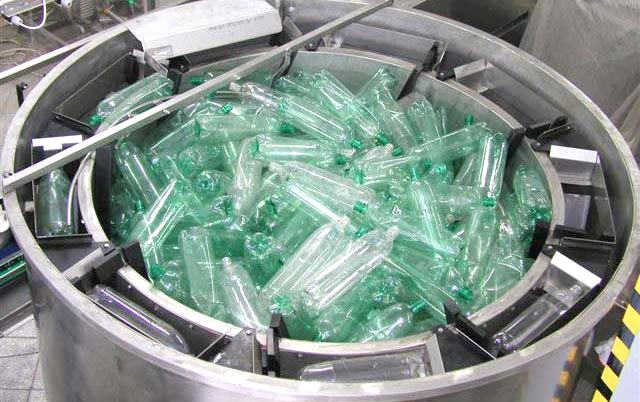 Российские ученые ускорили переработку пластиковых бутылок в три раза